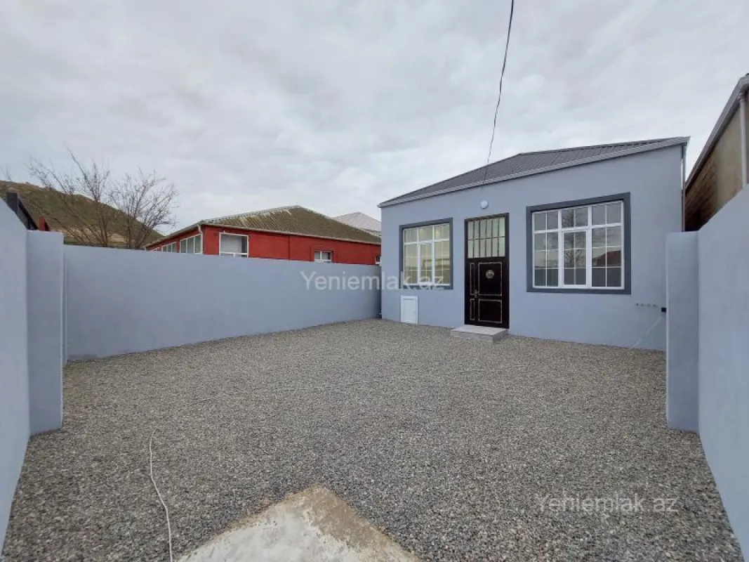Satılır 3 otaqlı həyət evi 100 m²