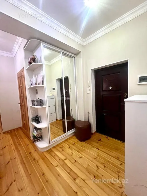 Satılır 2 otaqlı yeni tikili 84 m²