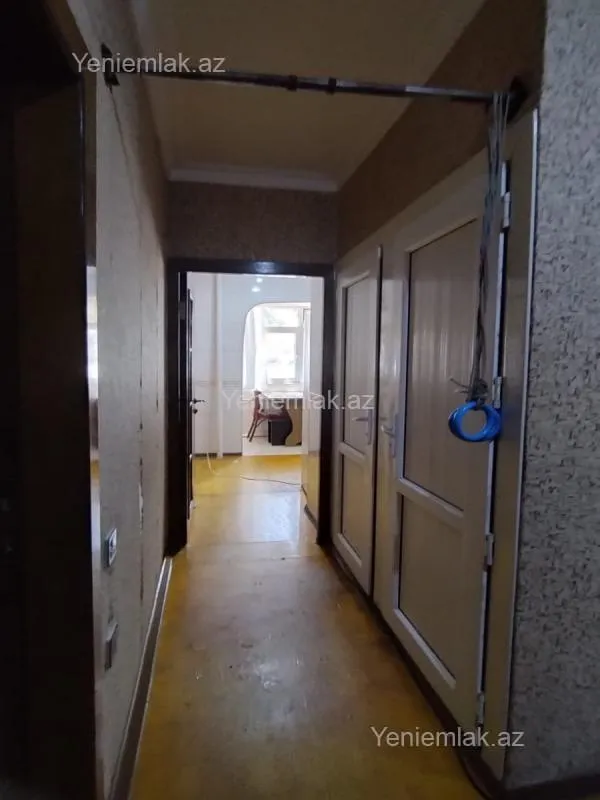 Satılır 3 otaqlı köhnə tikili 85 m²