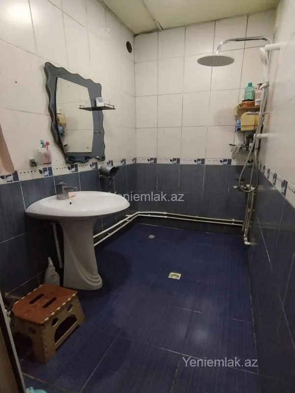 Satılır 3 otaqlı köhnə tikili 85 m²