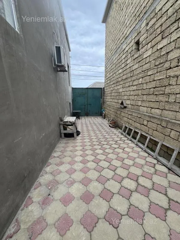 Satılır 3 otaqlı həyət evi 100 m²