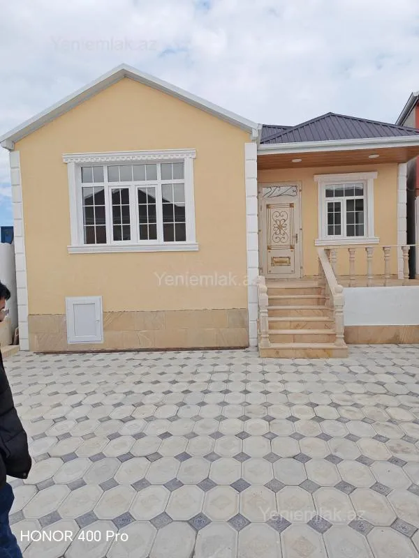Satılır 1 otaqlı həyət evi 115 m²