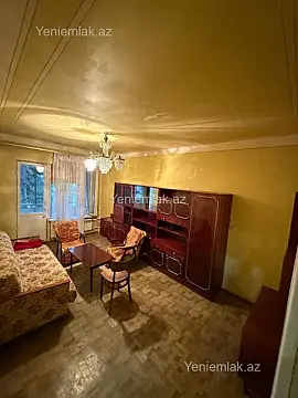 Satılır 4 otaqlı köhnə tikili 110 m²