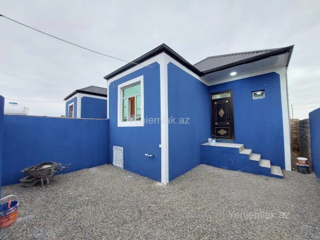 Satılır 2 otaqlı həyət evi 72 m²