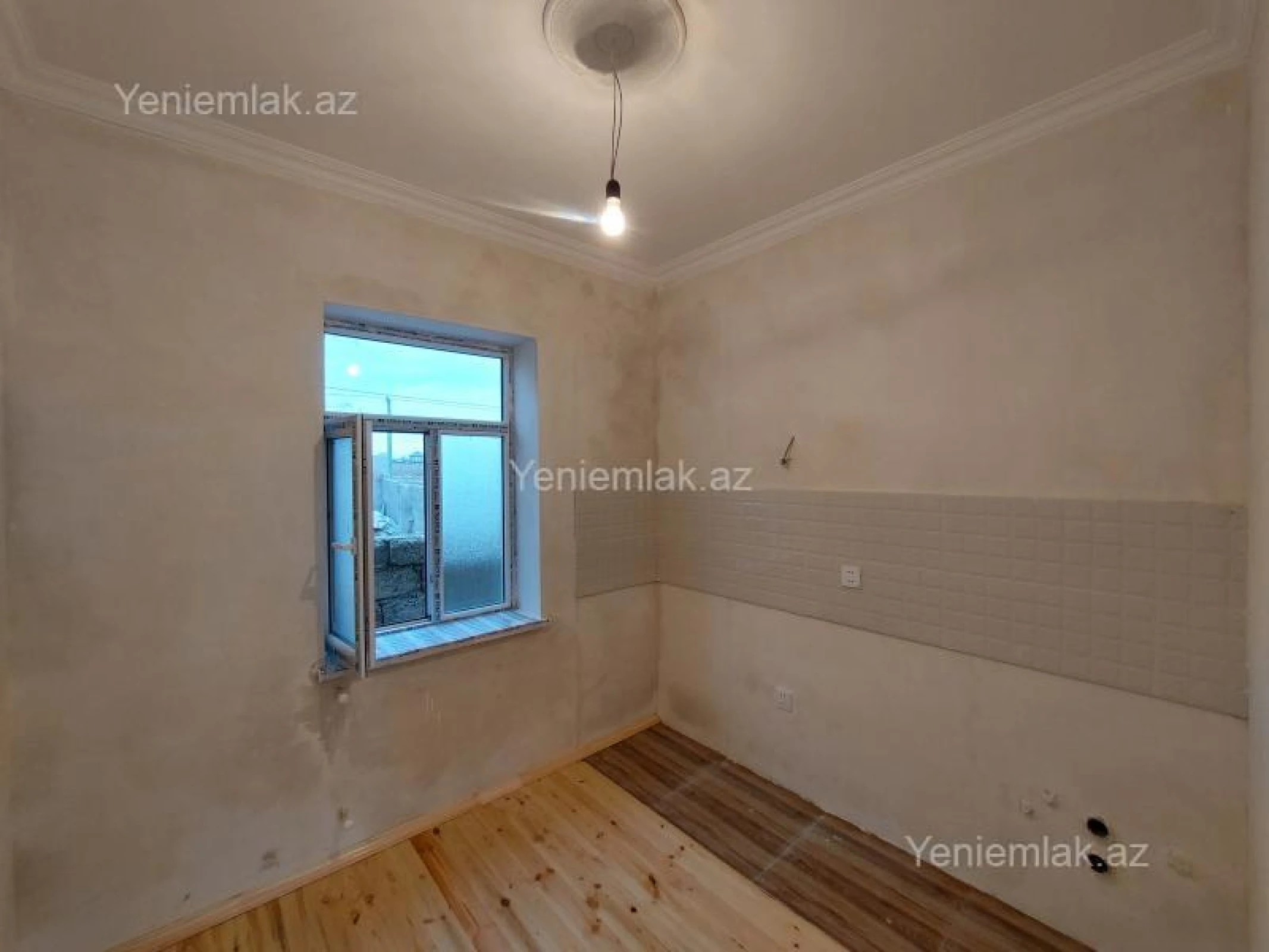 Satılır 2 otaqlı həyət evi 72 m²