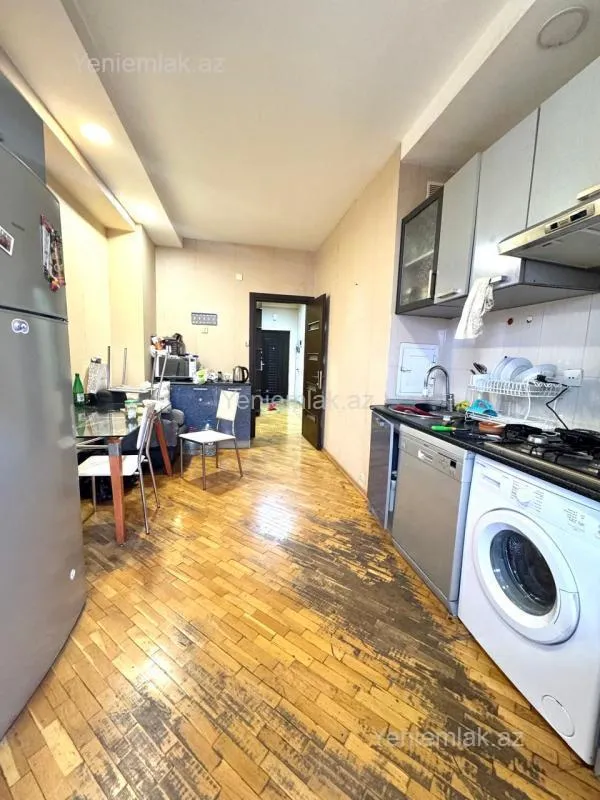 Satılır 2 otaqlı yeni tikili 85 m²