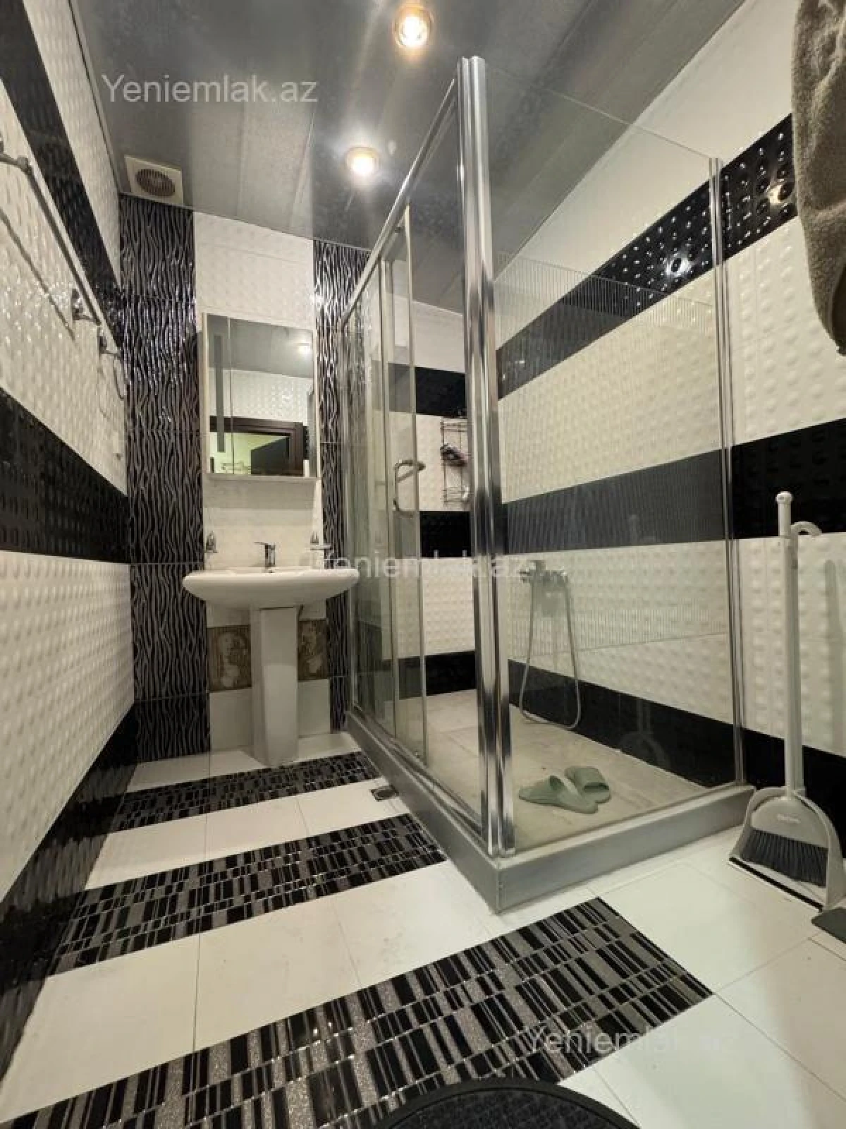 Satılır 2 otaqlı yeni tikili 85 m²