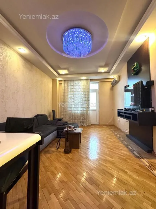 Satılır 2 otaqlı yeni tikili 85 m²