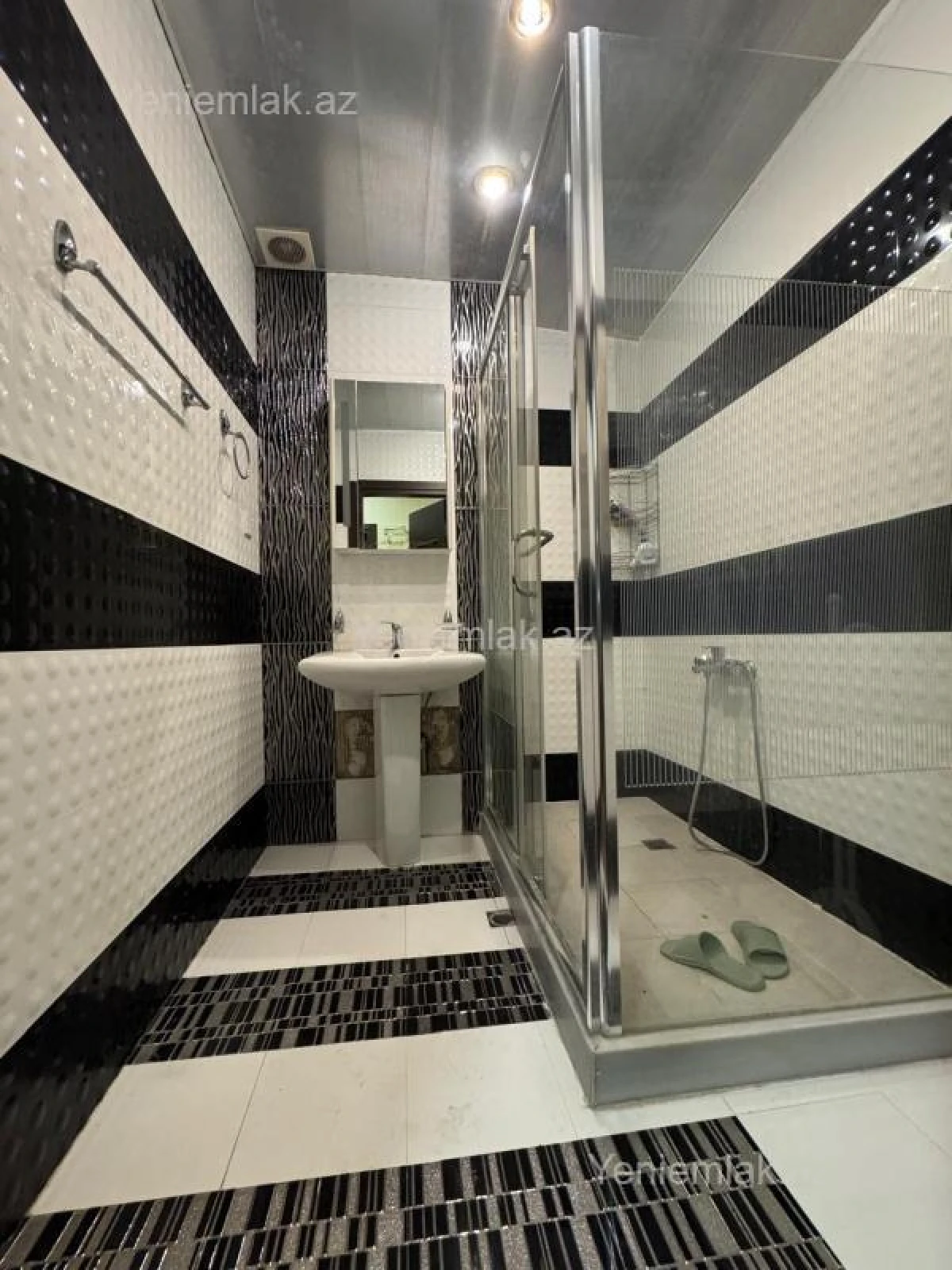 Satılır 2 otaqlı yeni tikili 85 m²