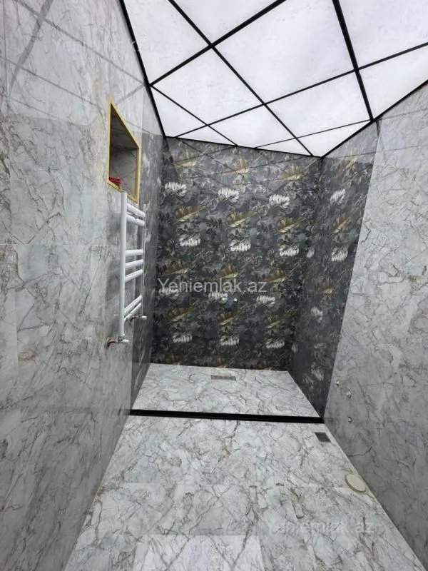 Satılır 5 otaqlı həyət evi 140 m²