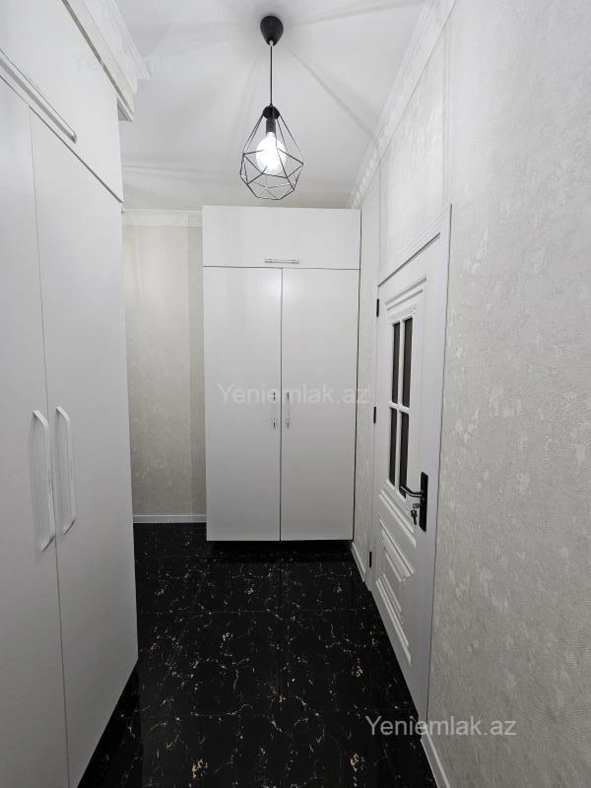 Satılır 3 otaqlı yeni tikili 81 m²