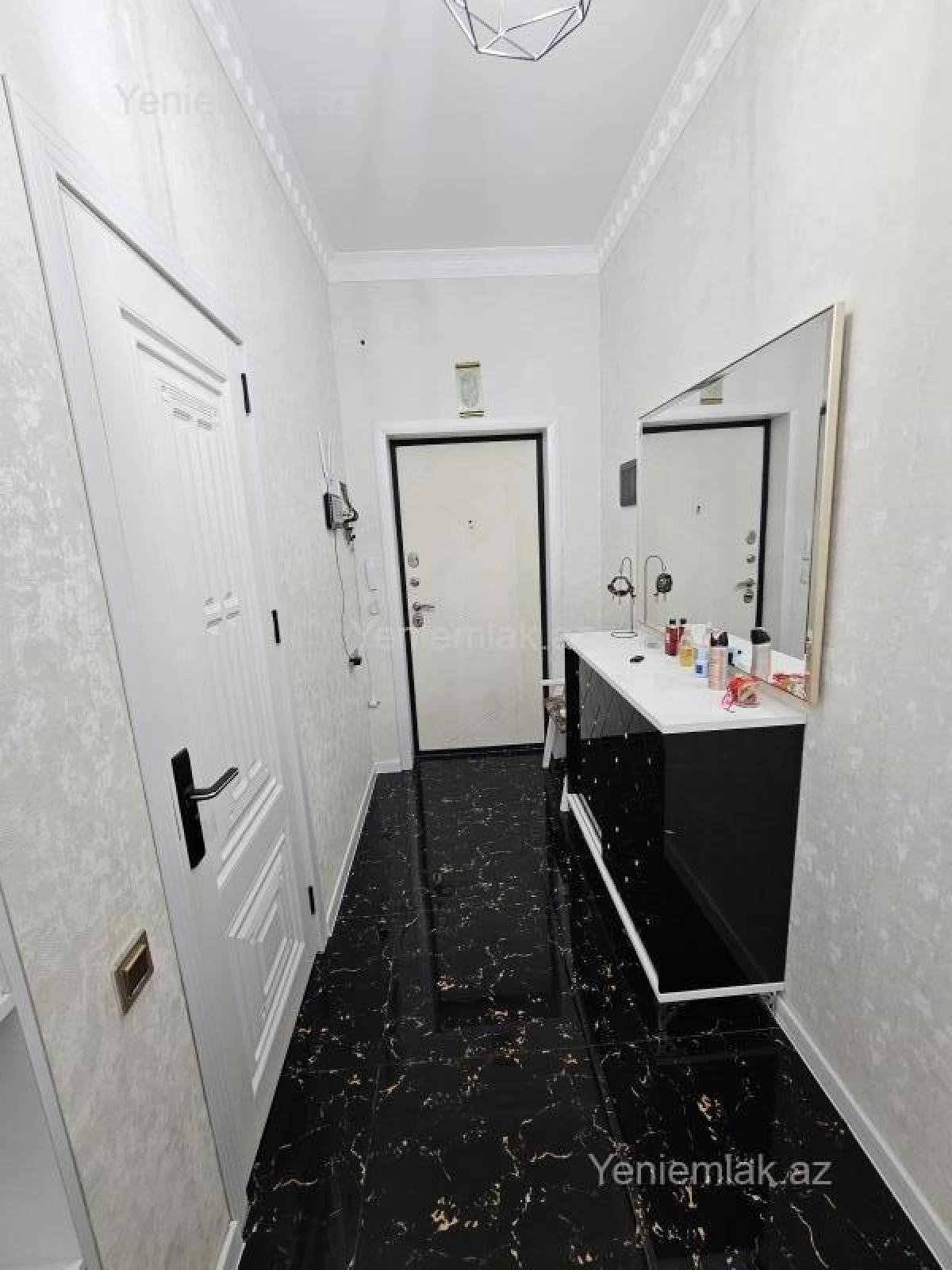 Satılır 3 otaqlı yeni tikili 81 m²