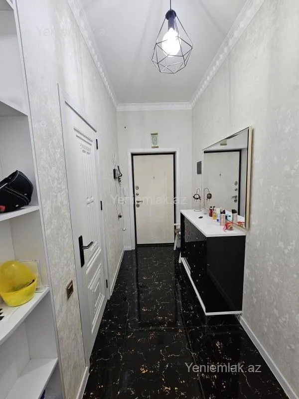 Satılır 3 otaqlı yeni tikili 81 m²