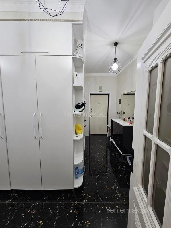 Satılır 3 otaqlı yeni tikili 81 m²