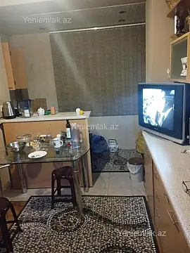 Satılır 3 otaqlı köhnə tikili 80 m²