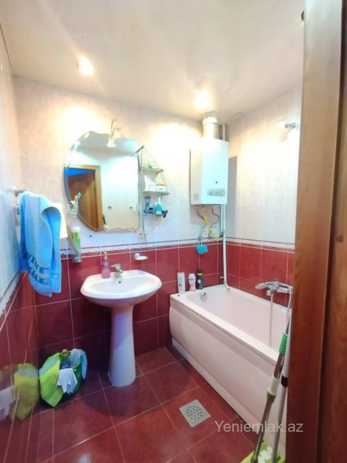 Satılır 3 otaqlı köhnə tikili 80 m²