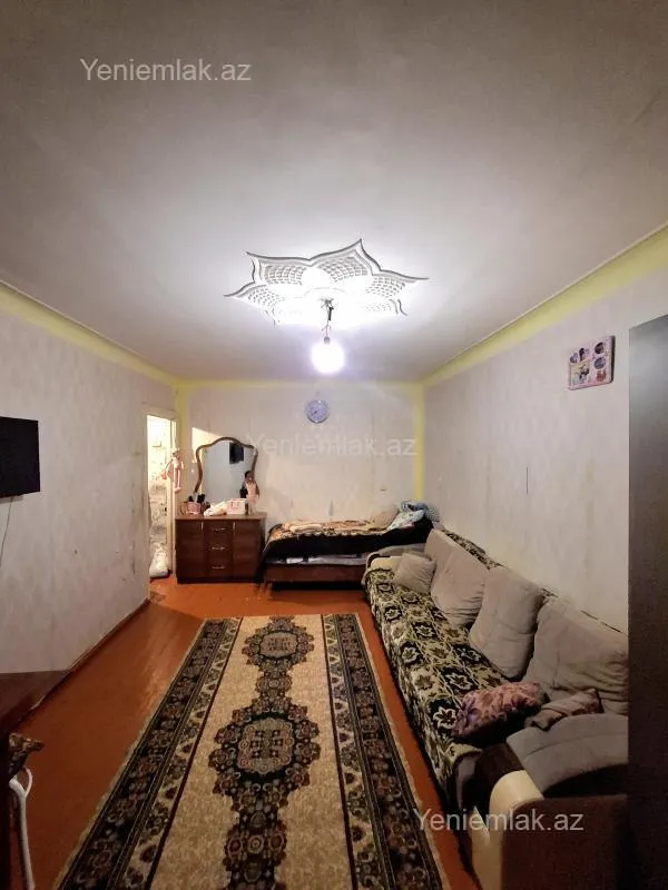 Satılır 1 otaqlı köhnə tikili 31 m²