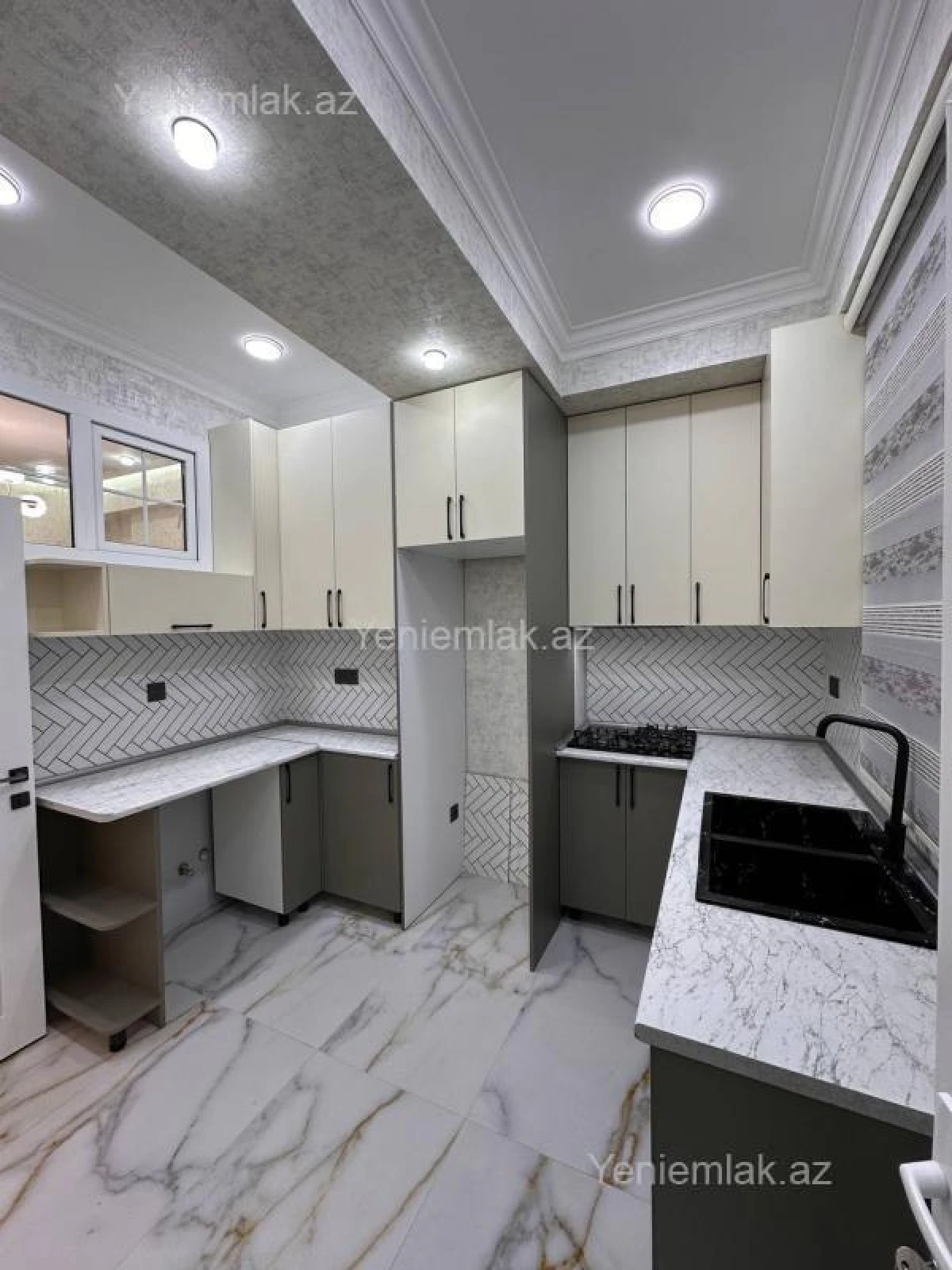 Satılır 3 otaqlı yeni tikili 78 m²