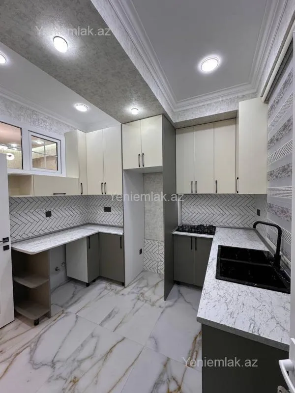 Satılır 3 otaqlı yeni tikili 78 m²