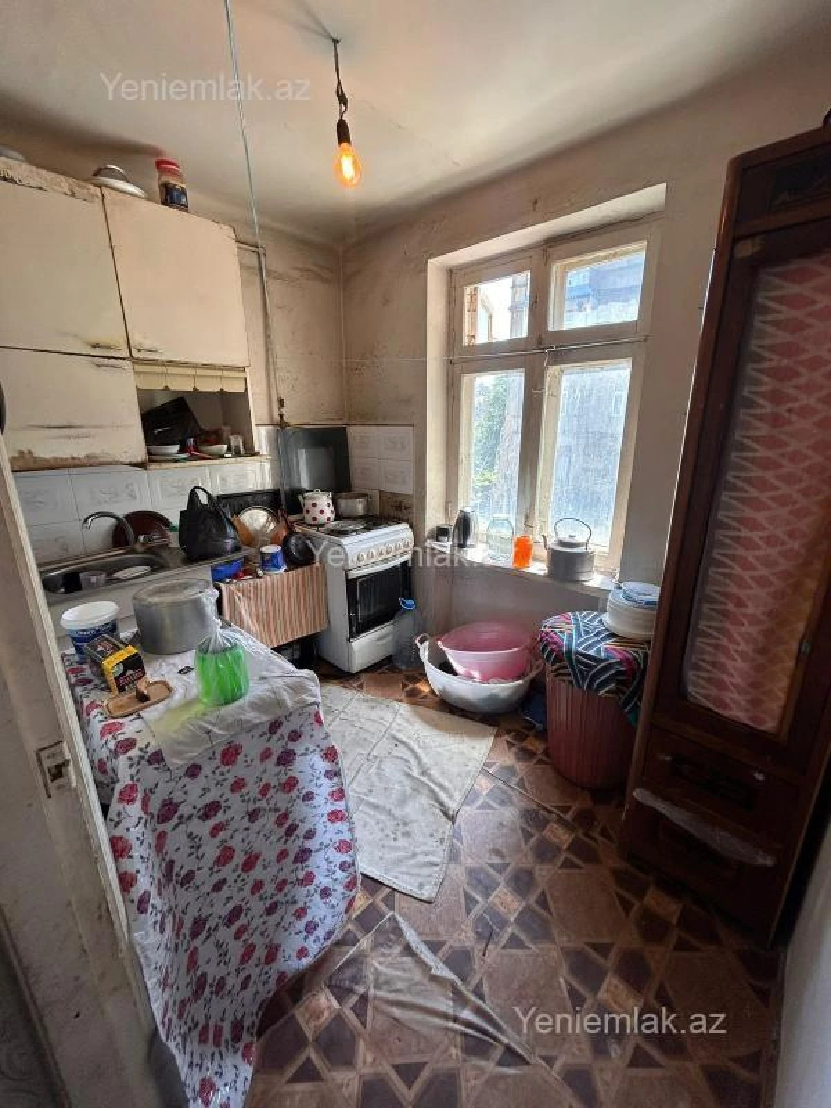 Satılır 3 otaqlı köhnə tikili 70 m²