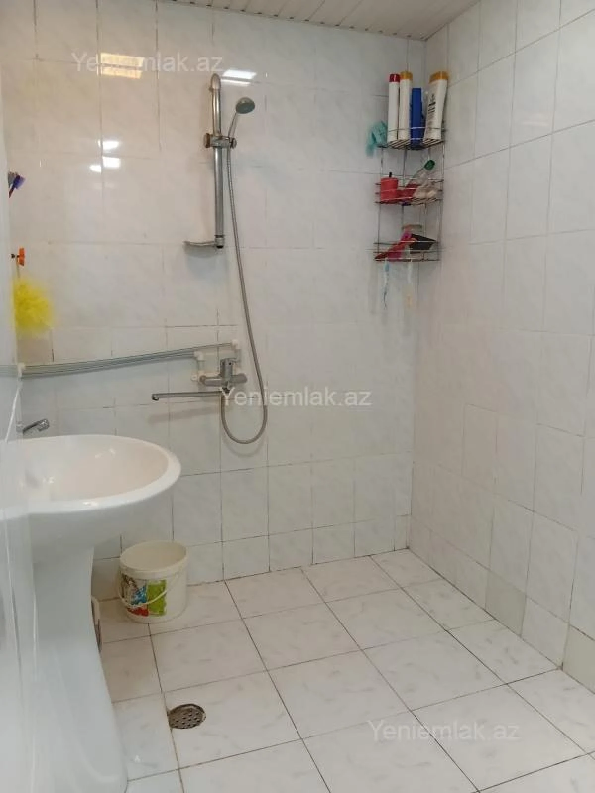 Satılır 5 otaqlı köhnə tikili 95 m²