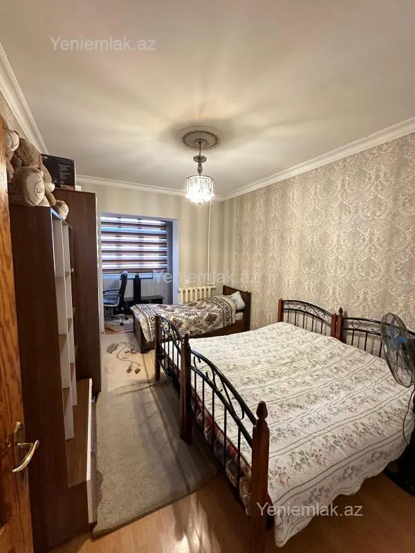 Satılır 3 otaqlı köhnə tikili 78 m²