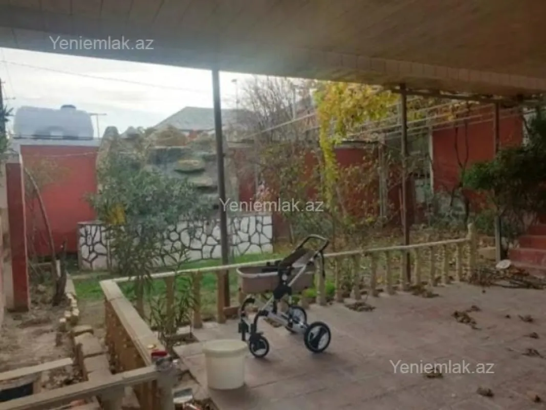 Satılır 3 otaqlı həyət evi 100 m²