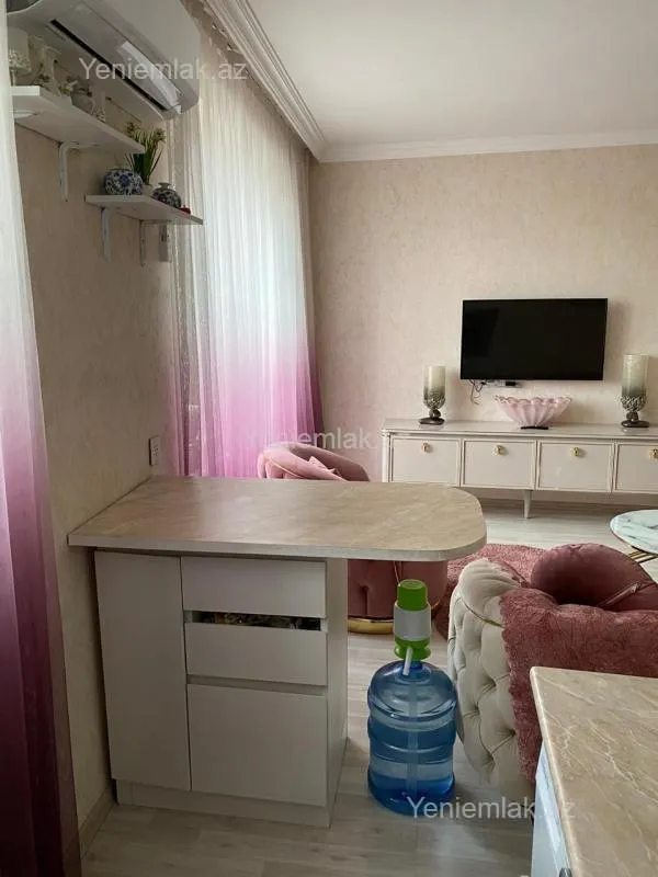 Satılır 2 otaqlı köhnə tikili 55 m²