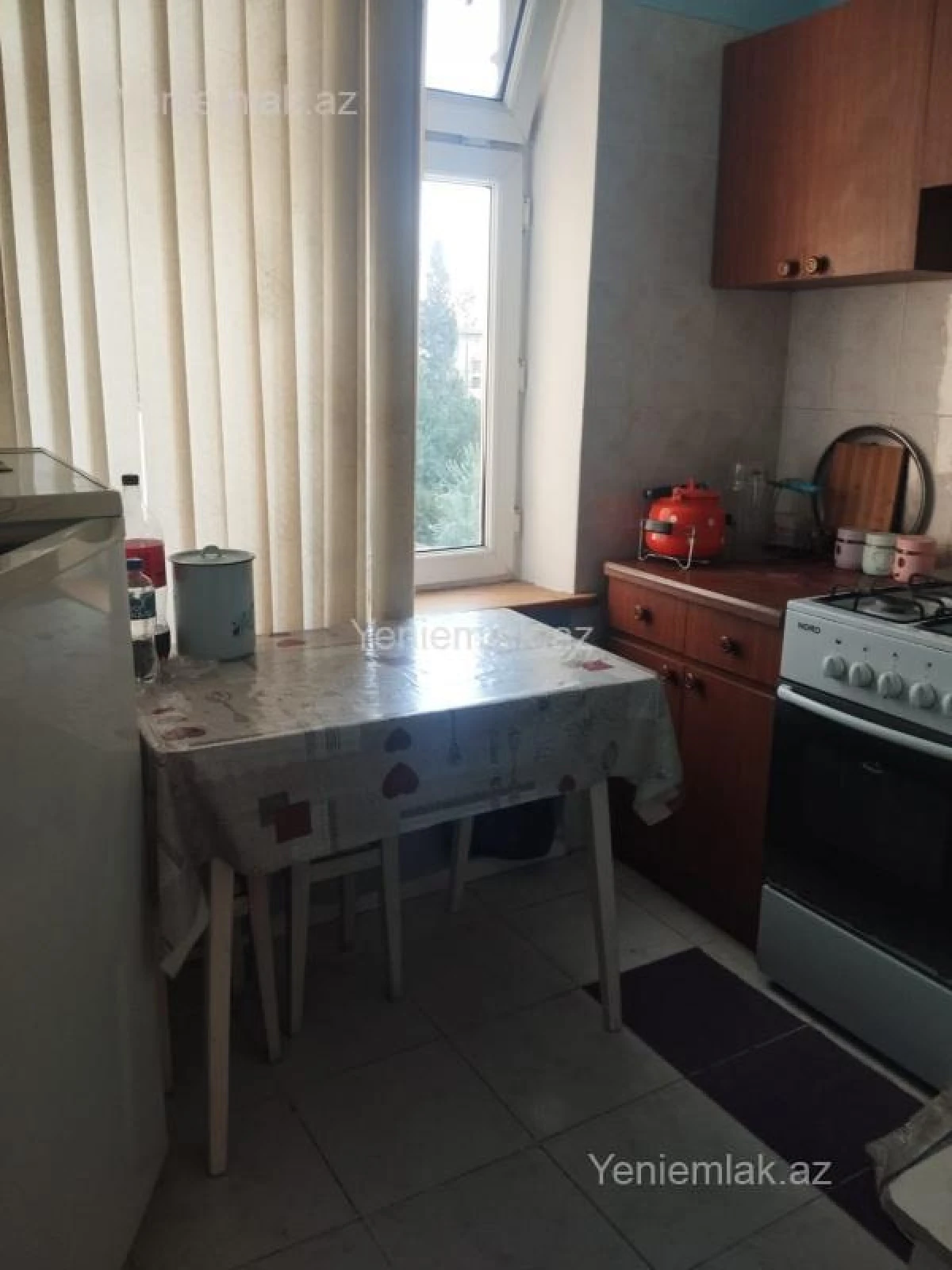 Satılır 1 otaqlı köhnə tikili 30 m²