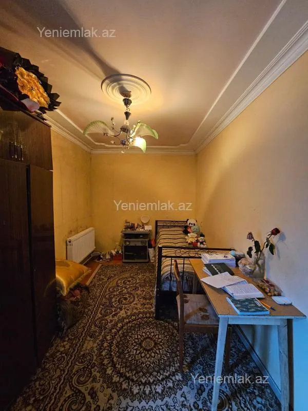 Satılır 2 otaqlı köhnə tikili 48 m²