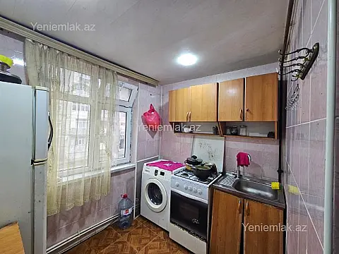 Satılır 2 otaqlı köhnə tikili 48 m²