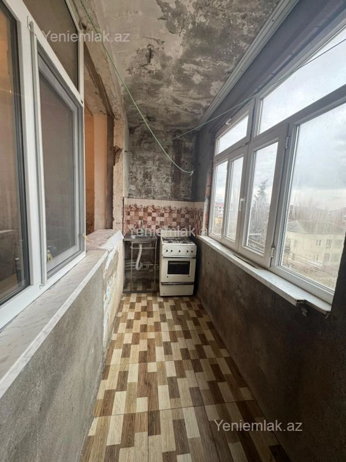 Satılır 1 otaqlı köhnə tikili 36 m²