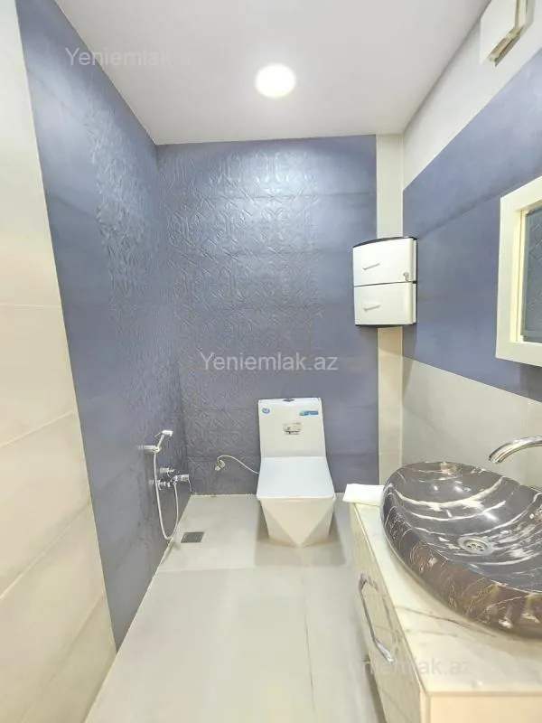 Satılır 3 otaqlı yeni tikili 130 m²