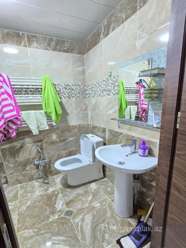 Satılır 2 otaqlı yeni tikili 65 m²