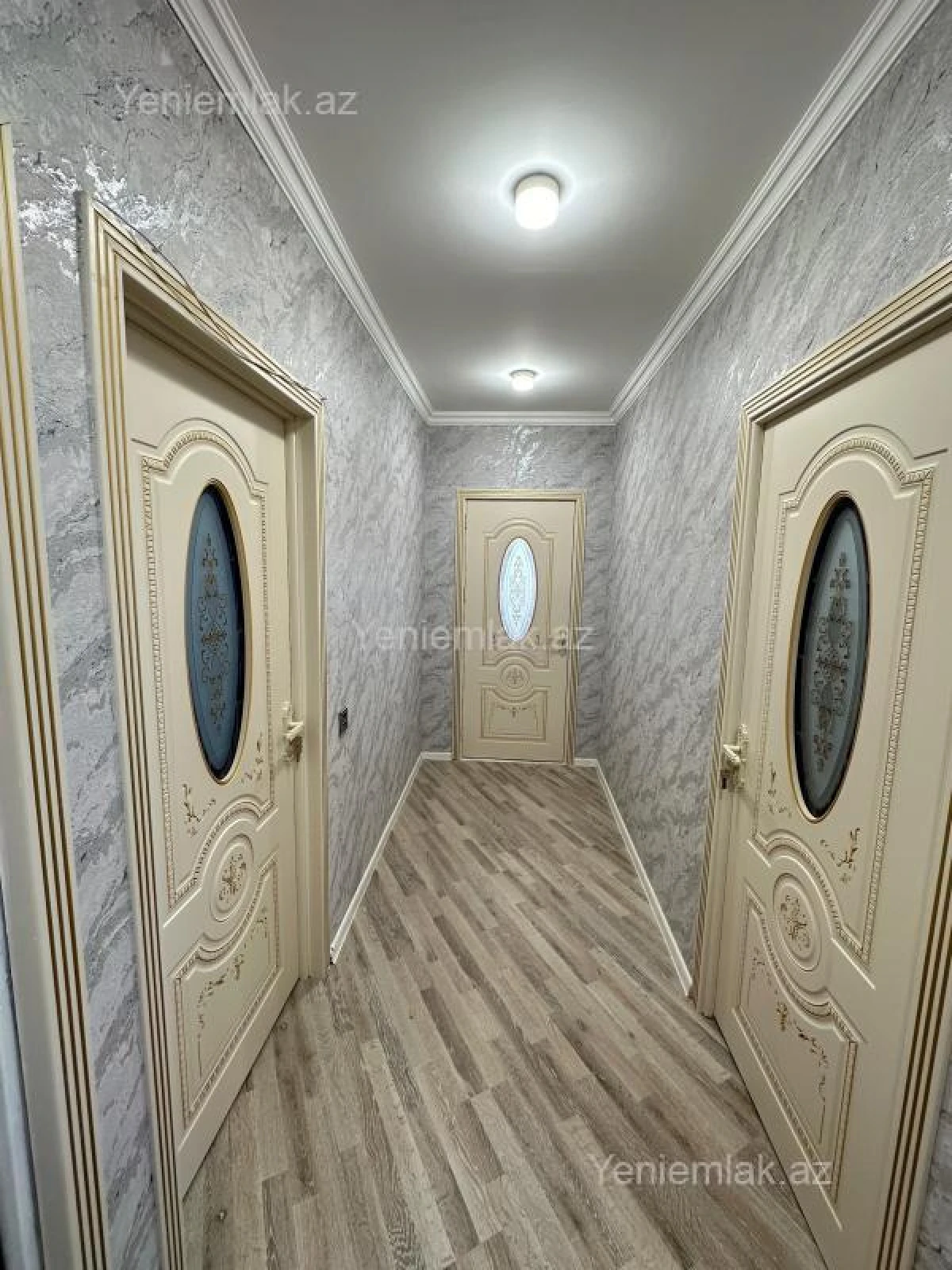 Satılır 2 otaqlı köhnə tikili 60 m²