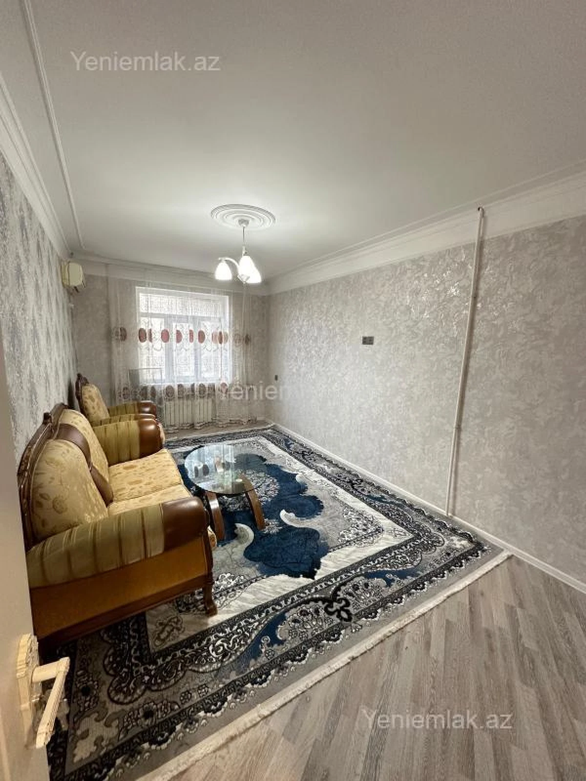 Satılır 2 otaqlı köhnə tikili 60 m²