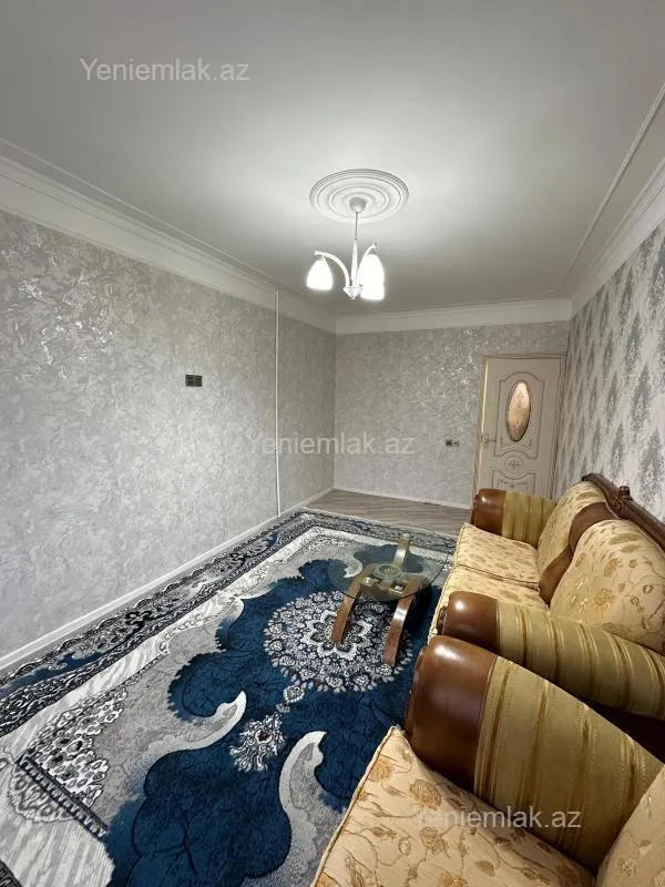 Satılır 2 otaqlı köhnə tikili 60 m²