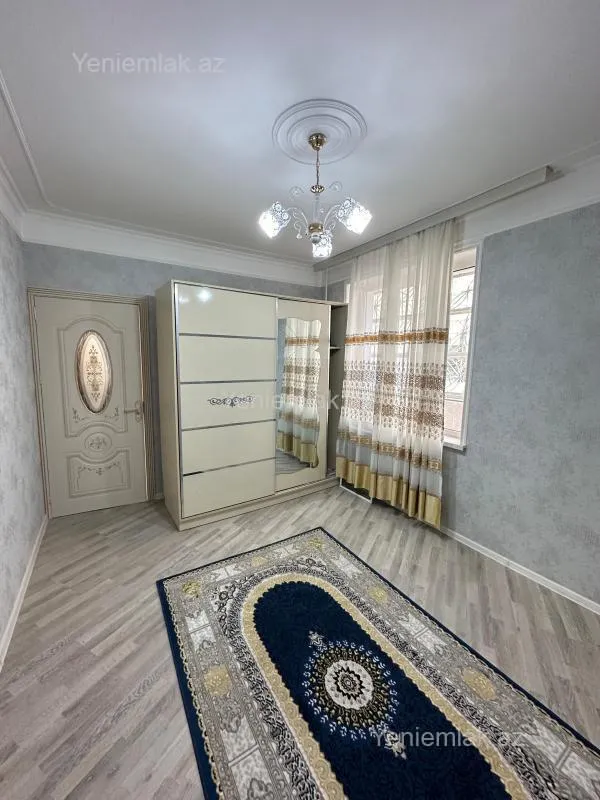 Satılır 2 otaqlı köhnə tikili 60 m²