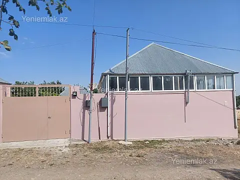 Satılır 4 otaqlı həyət evi 81.2 m² — Quba 4 otaq 81.20 m²