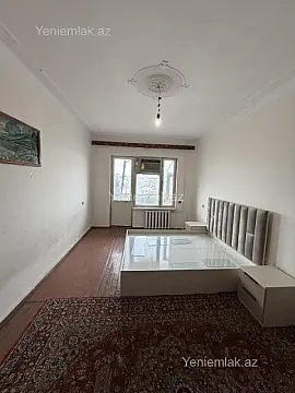 Satılır 3 otaqlı köhnə tikili 70 m²