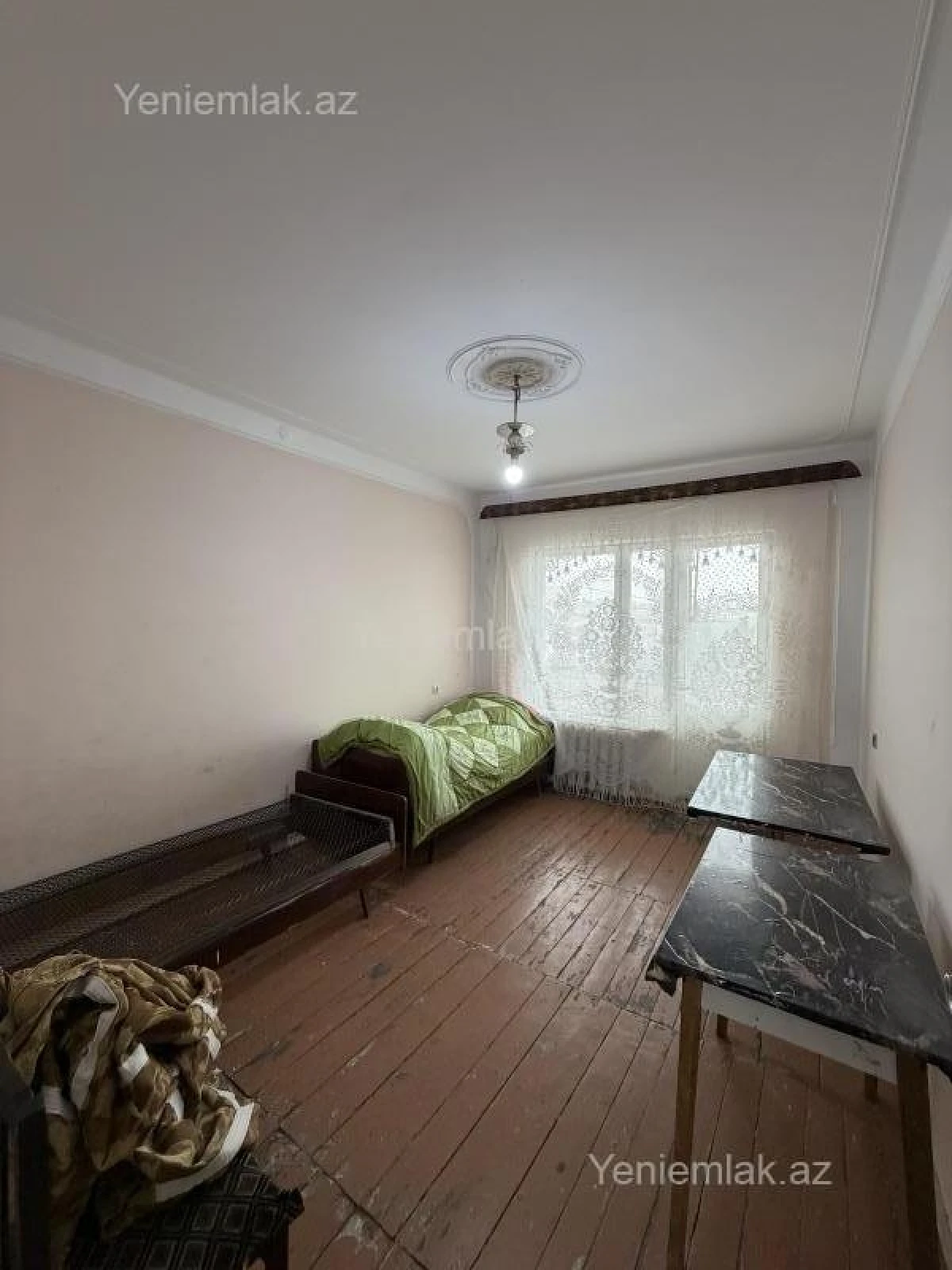 Satılır 3 otaqlı köhnə tikili 70 m²