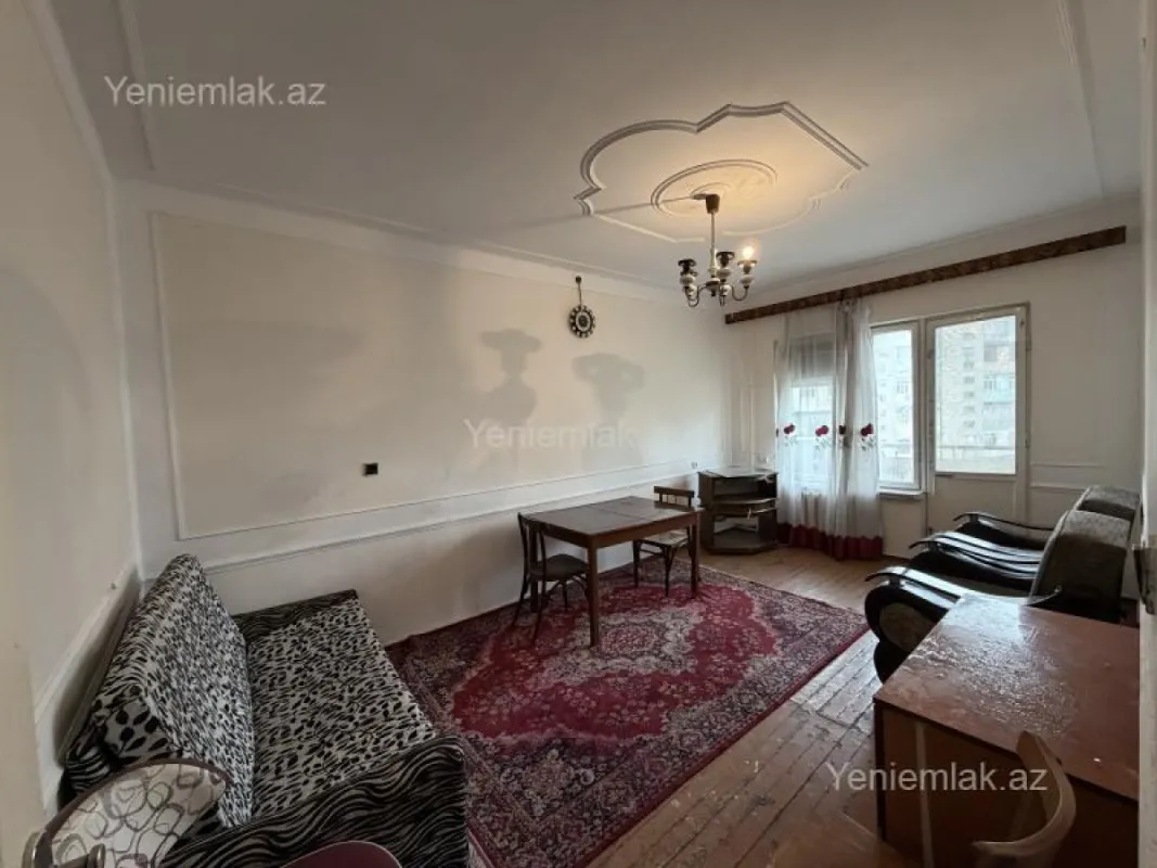 Satılır 3 otaqlı köhnə tikili 70 m²