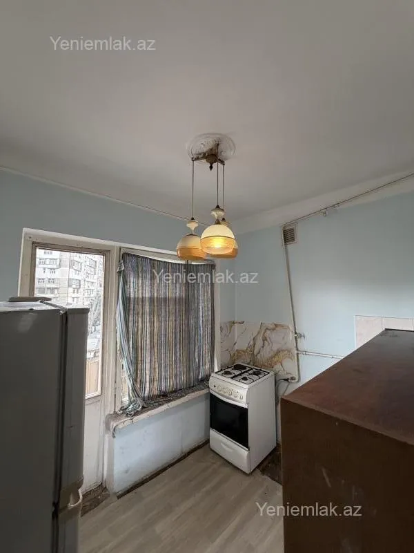 Satılır 3 otaqlı köhnə tikili 70 m²