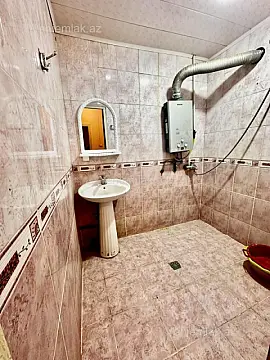 Satılır 2 otaqlı köhnə tikili 58 m²