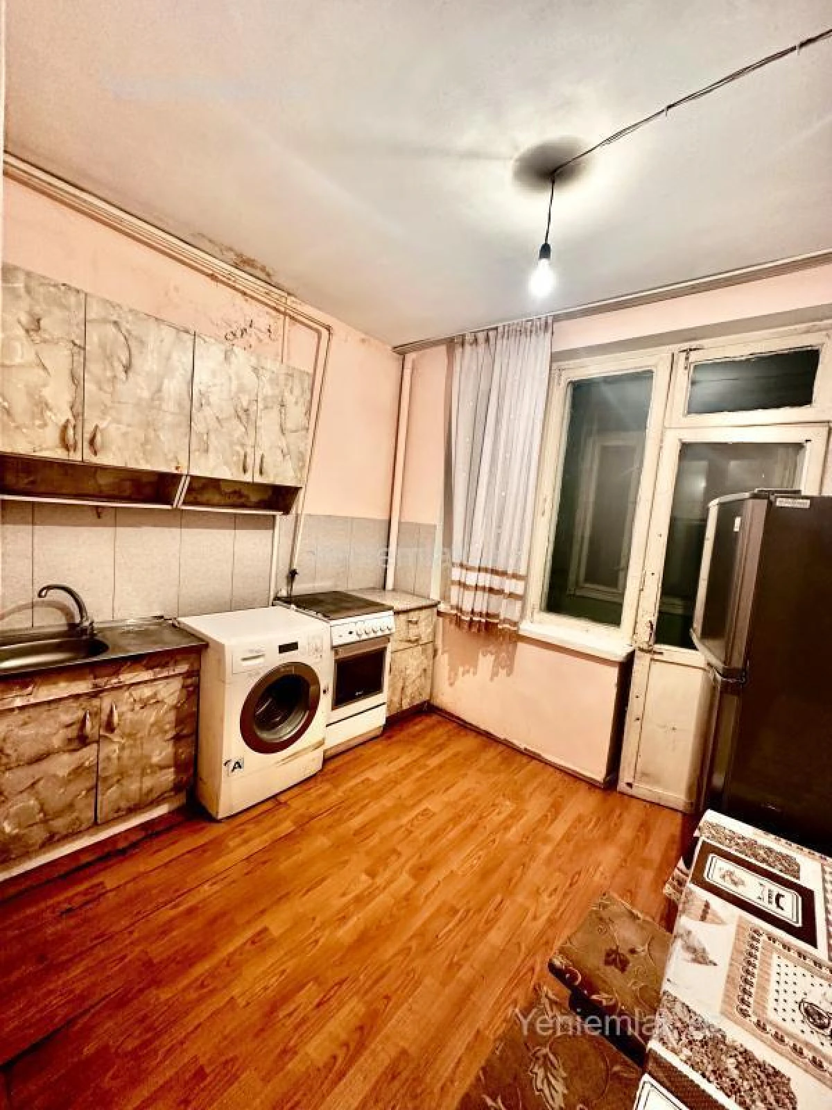 Satılır 2 otaqlı köhnə tikili 58 m²