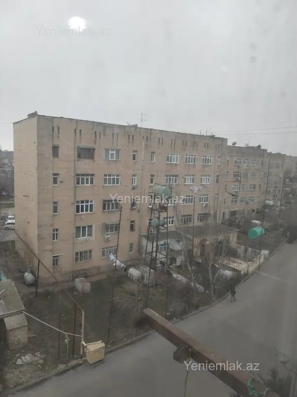 Satılır 2 otaqlı köhnə tikili 54 m²