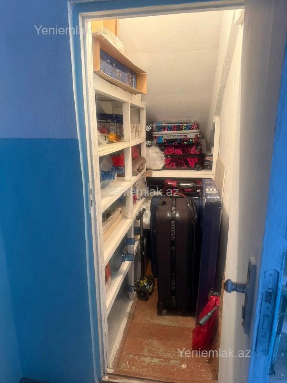 Satılır 2 otaqlı köhnə tikili 54 m²