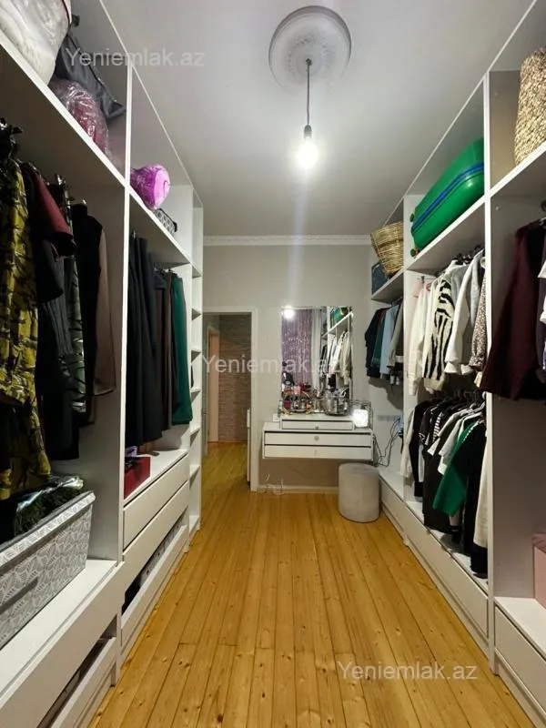 Satılır 4 otaqlı həyət evi 140 m²