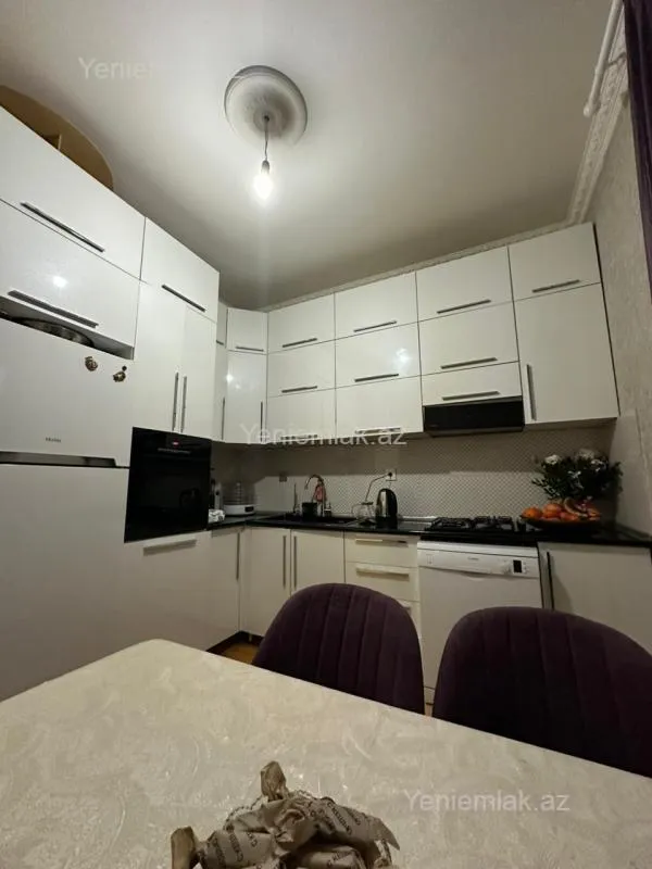 Satılır 4 otaqlı həyət evi 140 m²