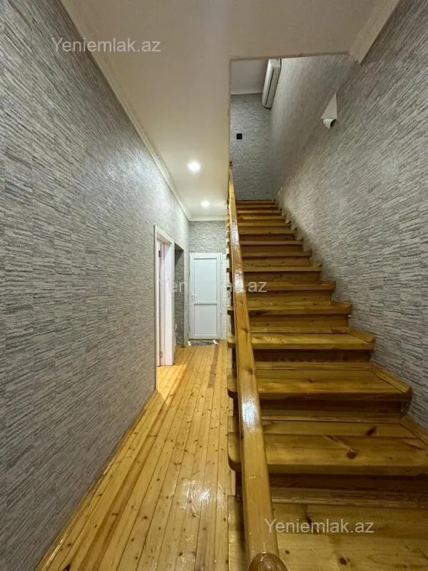Satılır 4 otaqlı həyət evi 140 m²